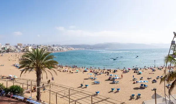 Las Palmas Gran Canaria Espanha Junho 2023 Vista Panorâmica Praia Fotos De Bancos De Imagens Sem Royalties