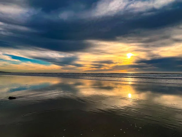 加利福尼亚圣迭戈太平洋海滩的落日 图库照片