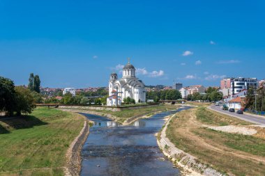 Valu 'daki İsa' nın Dirilişi Katedrali Valu 'daki en büyük ve en büyük Ortodoks kilisesidir. Gradac Nehri ve Kolubara Nehri. Sırp Ortodoks Kilisesi 'nin Valthe parchy' nin merkezi kilisesidir. Batı Sırbistan