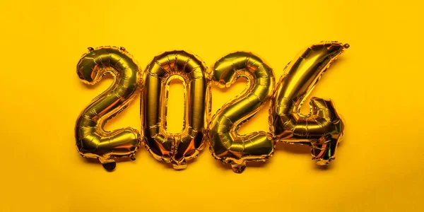 Feliz Año Nuevo 2024 Concepto Oro Oro Bronce Lámina Globo —  Fotos de Stock