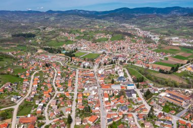 Sırbistan 'ın Zlatibor diskoteğine bağlı Kosjeriç' in Hava Aracı Görünümü