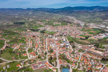 Sırbistan 'ın Zlatibor diskoteğine bağlı Kosjeriç' in Hava Aracı Görünümü