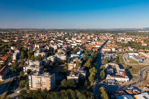 Obrenovac - Belgrad ve Kolubara ve Sava nehri yakınlarındaki Sırp kentinin panoramik hava manzarası