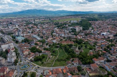Krusevac ve panorama drone Sırbistan 'da kentin hava görüntüsü