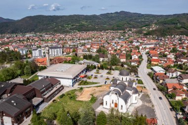 Bajina Basta, Sırbistan 'ın panorama insansız hava aracı görüntüsü