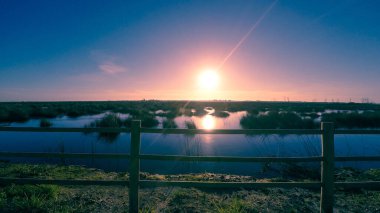 Timelapse Sunset ar Ria de Aveiro, Portekiz.