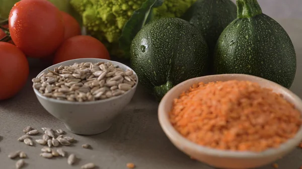 Sélection Aliments Sains Avec Légumes Graines Superaliments Céréales Sur Comptoir — Photo