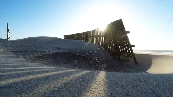 Formación Dunas Arena Durante Una Tarde Ventosa Playa —  Fotos de Stock
