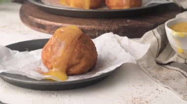 Rabanada 's poveiras with egg cream and tarnamon on on a kitchen counter during the Christmas season.