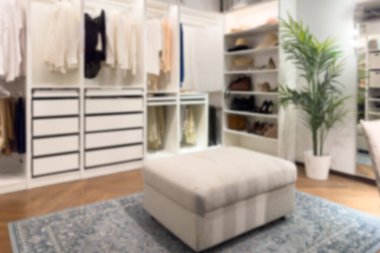 Işık Bokeh ile yatak odası dolabının bulanık arkaplanı.