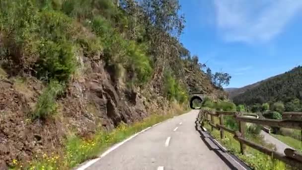 在葡萄牙的Sever Vouga 骑自行车的照片 介绍自行车道和自然景观的全景 — 图库视频影像