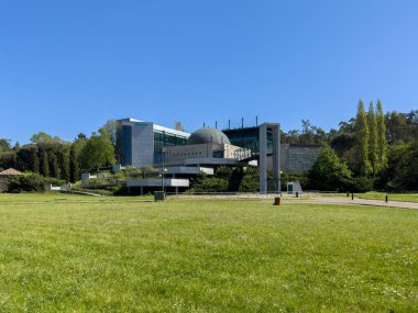 SANTA MARIA DA FEIRA, PORTUGAL - CIRCA APRIL 2023: Europarque Itcenter, Espargo, Santa Maria da Feira 'da yer alan modern bir kongre merkezidir..