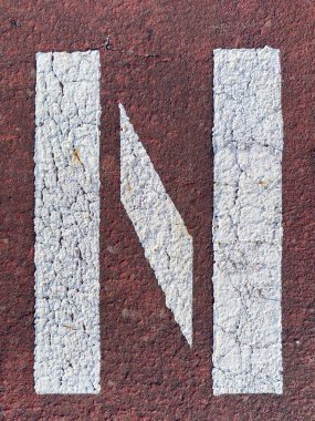 N harfi kaldırıma yazıldı..