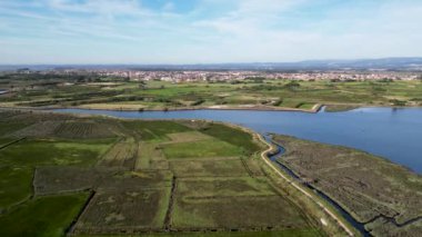 Cais da Ribeira de en, Murtosa, Aveiro, Portekiz Aveiro Lagoon yakınındaki havadan görünümü