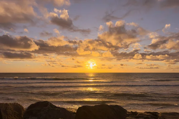 Chmury Nad Oceanem Zachodzie Słońca Plaży Furadouro Ovar Portugalia — Zdjęcie stockowe