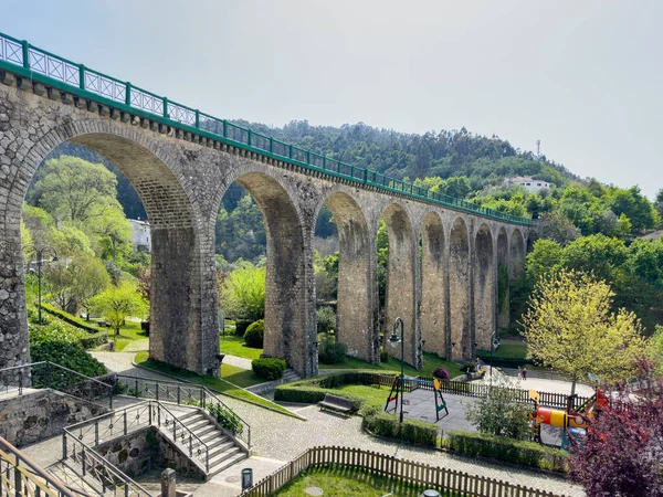 Vouzela Portugal Circa April 2023 Alte Eisenbahnbrücke Und Garten Vouzela — Stockfoto