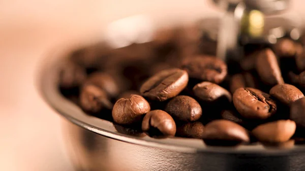 Kaffe Korn Coffe Grinder Närbild — Stockfoto