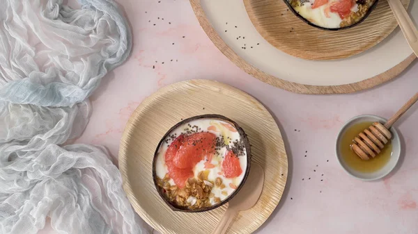 Yogurt Grapefruit Granola Chia Honey Served Half Coconut Shell Rose — kuvapankkivalokuva