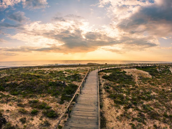 Utsikt Från Gångvägen Söder Furadouro Stranden Ovar Stormig Dag Solnedgången — Stockfoto