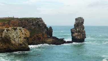 Nau dos Corvos Carvoeiro pelerinli Peniche, Portekiz