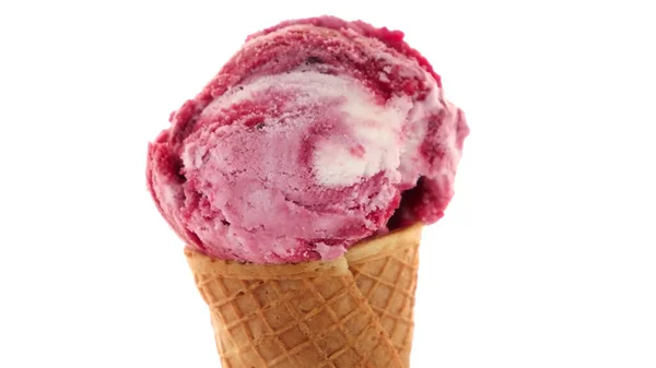 Kužel Zmrzliny Kopečkem Červeného Ovoce Izolovaných Bílém Pozadí — Stock fotografie