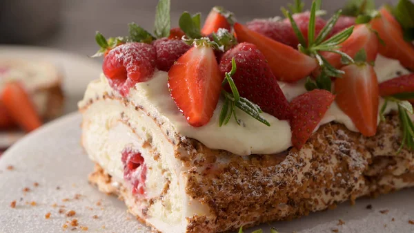 Meringue Roll Cake Cream Raspberries Roulade Summer Dessert Served Ceramic — kuvapankkivalokuva