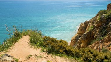Cliffs Atlantik Okyanusu, Lagos, Algarve, Portekiz tarafından görüntülemek.