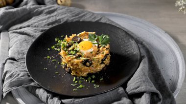 Tavuk sütyeni, geleneksel Portekiz yemeği..