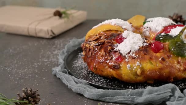 Bolo Rei Kings Cake Traditional Xmas Cake Fruits Raisins Nut — Stock Video