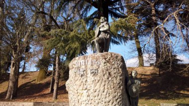 Viseu, Portekiz - Şubat 2019 yaklaşık: Cava de Viriato heykeli, Lusitanian askeri Şef Roma İber Yarımadası'nda sarf mülkü karşı halkın açtı.