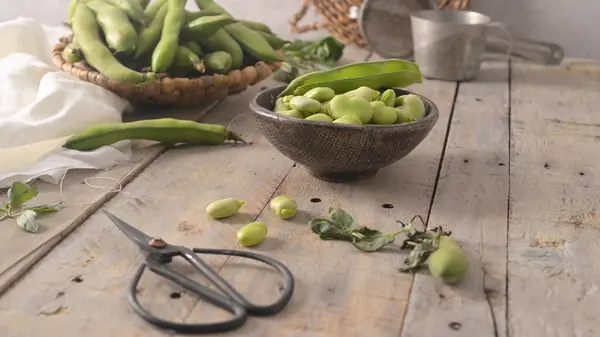 Fresh Raw Green Broad Beans Wooden Table Imagini stoc fără drepturi de autor