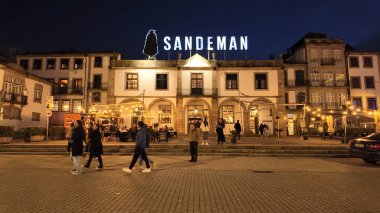 Gaia, Portekiz - 28 Kasım 2024: Sandeman, ünlü bir liman şarabı markası, iki yüzyıldan fazladır Gaia 'da olağanüstü şaraplar üretiyor..