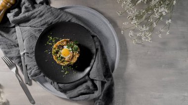 Tavuk sütyeni, geleneksel Portekiz yemeği..