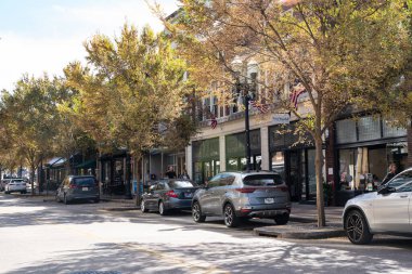 Knoxville, Tennessee, 28 Ekim 2022 Knoxville Tennessee 'nin tarihi şehir merkezinde güneşli bir sonbahar gününde.