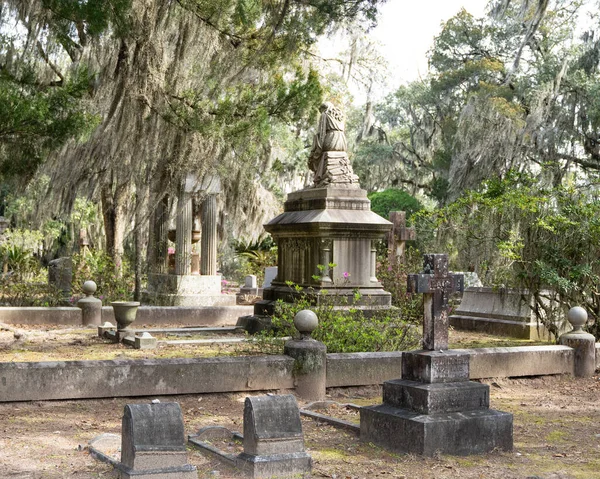 Savannah Georgia Febbraio 2023 Veduta Dello Storico Cimitero Bonaventura Con — Foto Stock