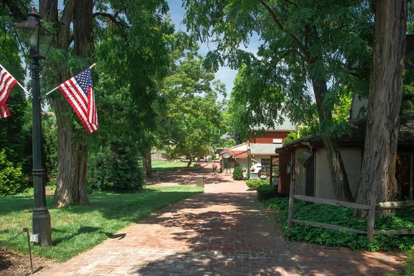 Lahaska, Pennsylvania - 17 Temmuz 2019: Bucks County 'deki Peddlers Village, P.A.