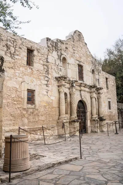 San Antonio Teksas 'taki tarihi Alamo' nun dış görünüşü