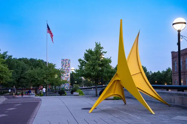 Stock image Evening view from downtown Indianapolis at the canal walk and Indiana State Museum