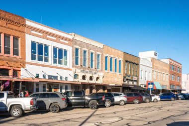 Denton, Teksas - 31 Ocak 2025 Dallas-Fort Worth bölgesindeki tarihi Denton şehir merkezi manzarası,