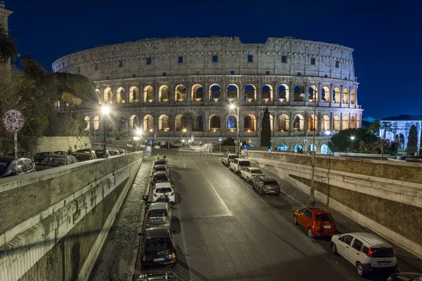 Roma Italia 2018 Noche Coliseo Vista Desde Degli Annibaldi Roma — Foto de Stock