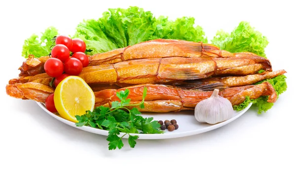 Appetitlich Geräucherter Fisch Auf Einem Teller — Stockfoto