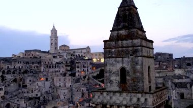 Güney İtalya 'nın Basilicata bölgesindeki antik Matera kentinin manzarası.
