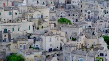 Güney İtalya 'nın Basilicata bölgesindeki antik Matera kentinin manzarası.