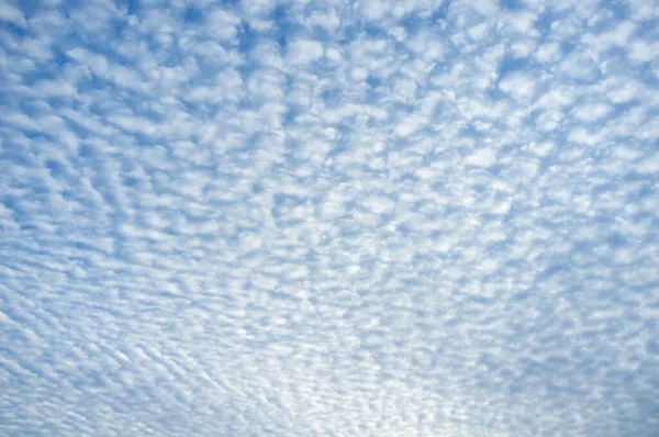 雲と空の背景 ロイヤリティフリーのストック写真