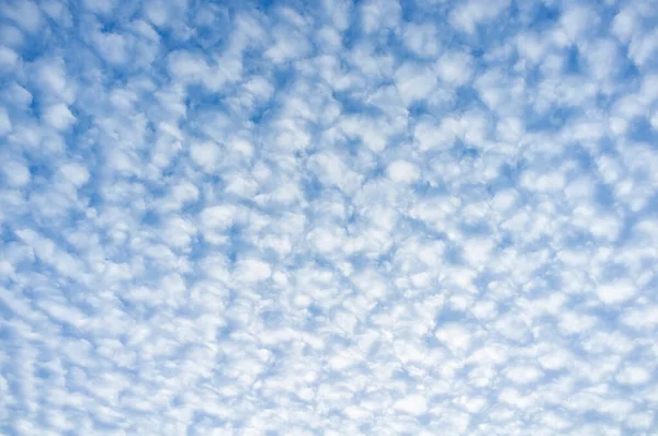 Himmel Hintergrund Mit Wolken lizenzfreie Stockfotos