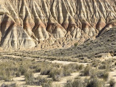 Navarre Badlans (Bardenas Reales de Navarra) tatlısı Bask ülkesinin güneyinde - İspanya.