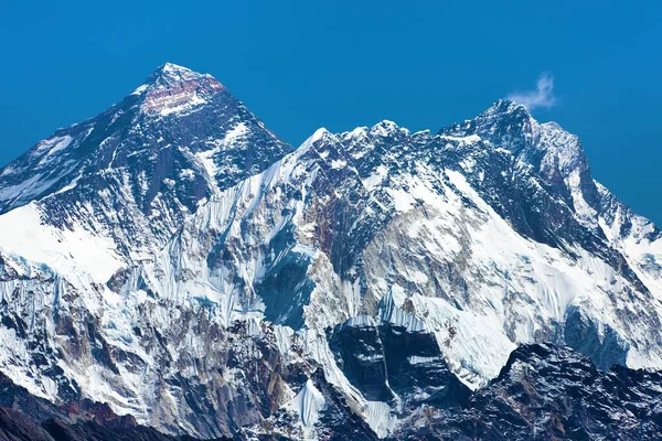 Mount Everest Mount Lhotse Van Renjo Passeren Blauw Gekleurd Weg — Stockfoto