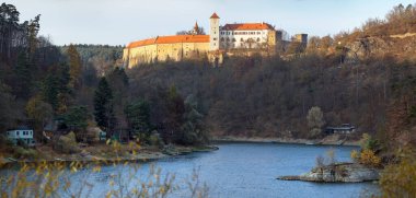 Bitov Şatosu, Güney Moravya, Çek Cumhuriyeti, Vranov Nad Dyji kasabası yakınlarındaki Bitov Kalesi ve Gotik ve Rönesans Kalesi 