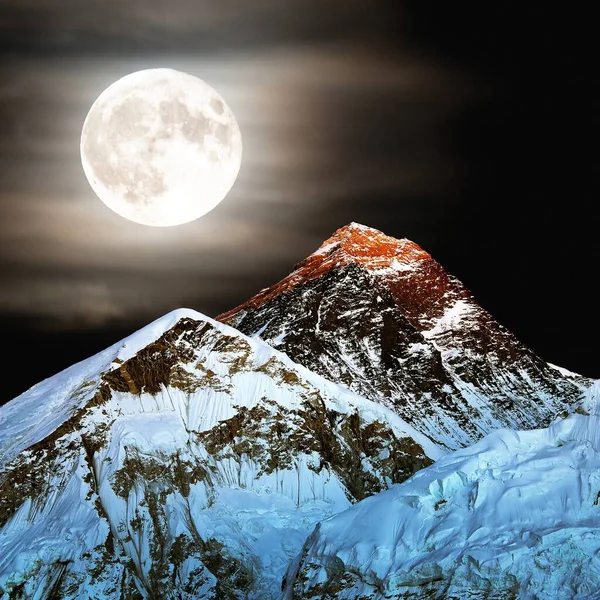 Mount Everest Nattutsikt Med Månen Nepal Himalaya Berg Everest Och — Stockfoto