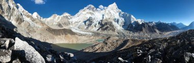 Panoramik dağ herhangi bir zamanda ve mt. Nuptse, Khumbu Vadisi ve buzul, Milli Parkı: Sagarmatha, Nepal Himalayalar dağlar